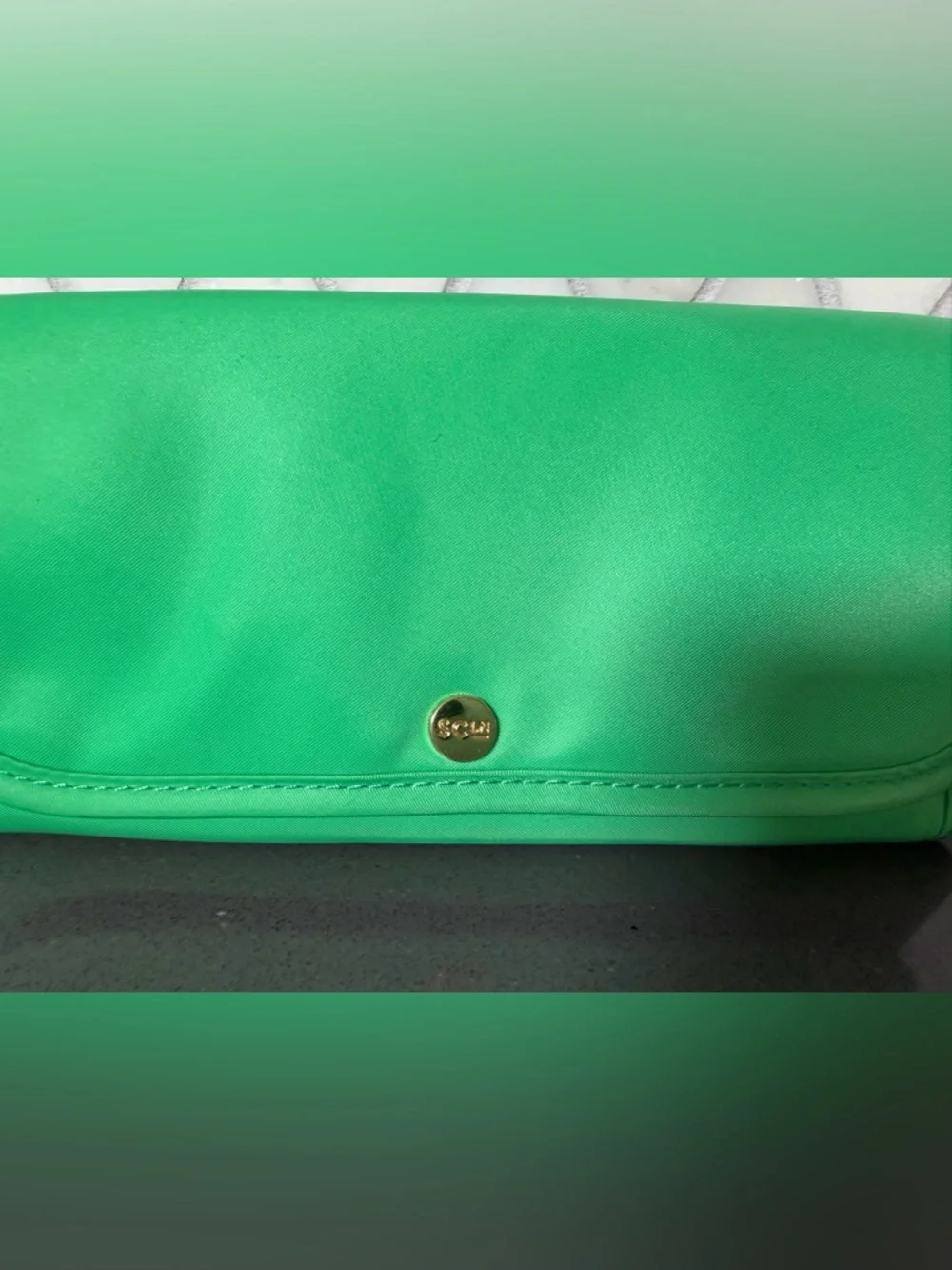 Stoney Clover‎ Lane Bright Neon Green Trifold Long Wallet EUC